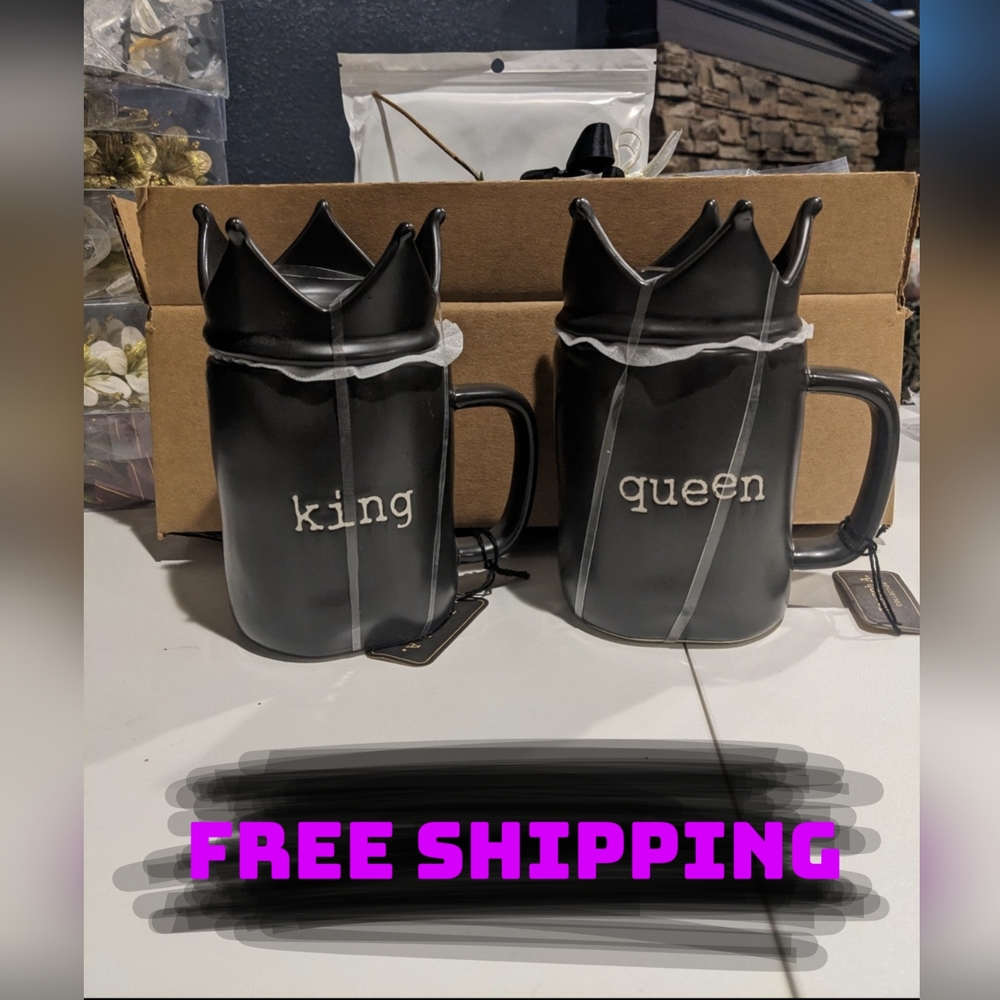2 Ceramic King and Queen Mugs with Lid - By Joseph A. Collection